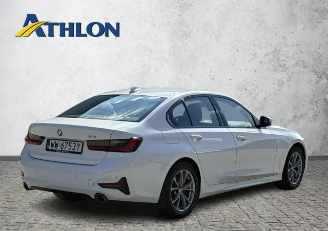 BMW Seria 3 318i Sport Line