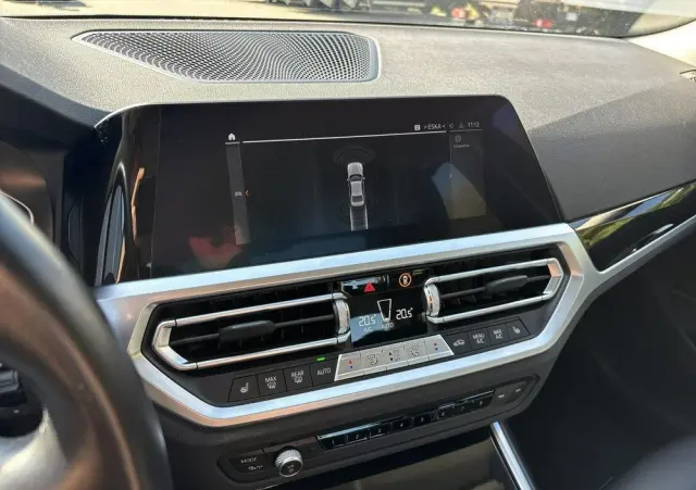 BMW Seria 3 318i Sport Line