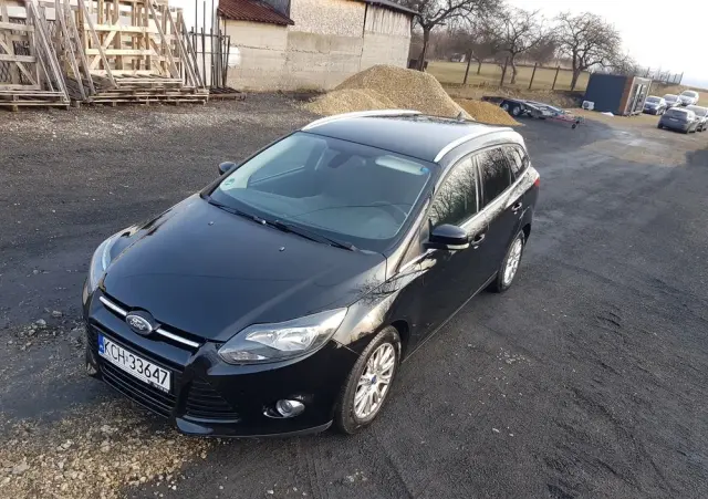 FORD Focus 1.6 EcoBoost Titanium