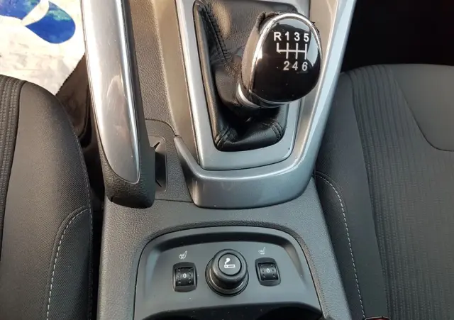 FORD Focus 1.6 EcoBoost Titanium