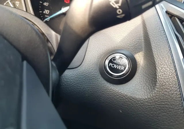 FORD Focus 1.6 EcoBoost Titanium