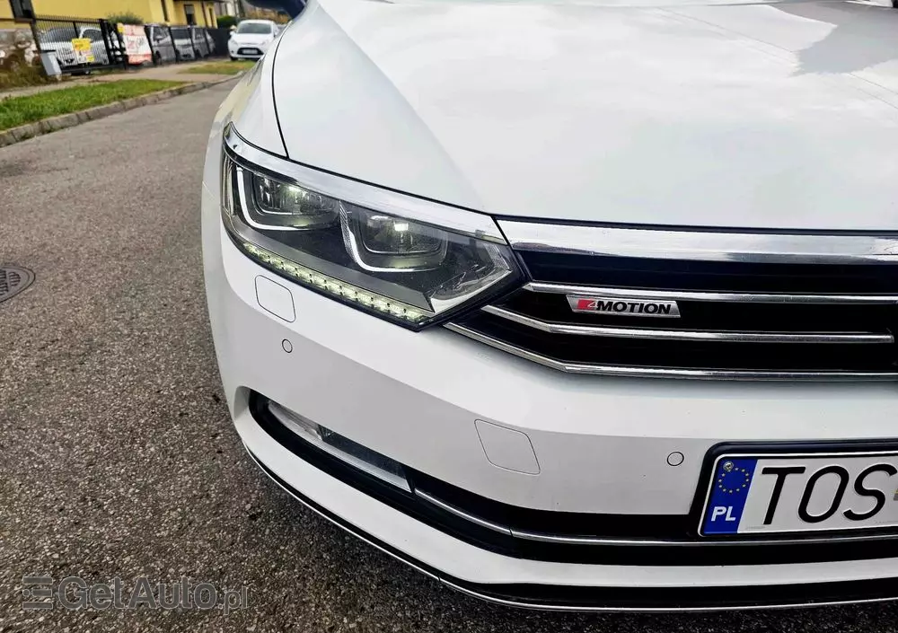 VOLKSWAGEN Passat Variant 2.0 TDI SCR 4Motion DSG Highline