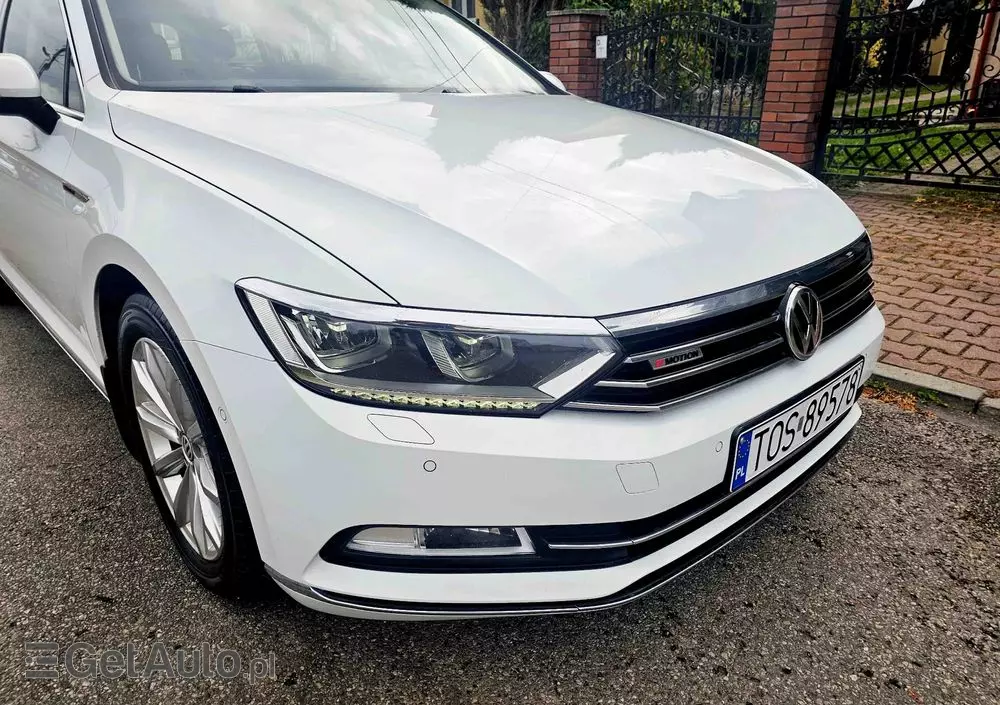 VOLKSWAGEN Passat Variant 2.0 TDI SCR 4Motion DSG Highline