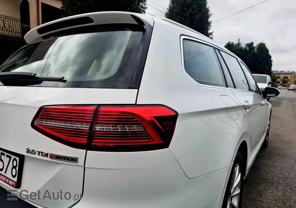 VOLKSWAGEN Passat Variant 2.0 TDI SCR 4Motion DSG Highline