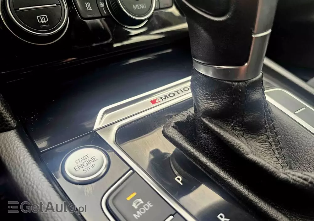 VOLKSWAGEN Passat Variant 2.0 TDI SCR 4Motion DSG Highline