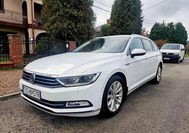 VOLKSWAGEN Passat Variant 2.0 TDI SCR 4Motion DSG Highline