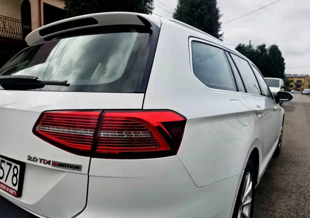 VOLKSWAGEN Passat Variant 2.0 TDI SCR 4Motion DSG Highline