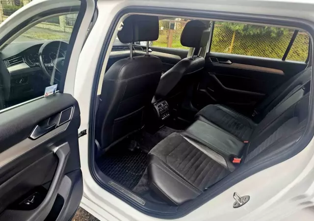 VOLKSWAGEN Passat Variant 2.0 TDI SCR 4Motion DSG Highline