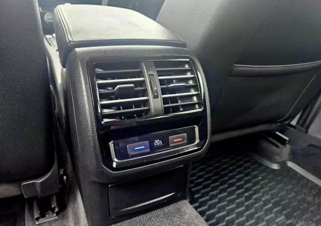 VOLKSWAGEN Passat Variant 2.0 TDI SCR 4Motion DSG Highline