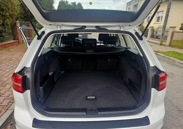 VOLKSWAGEN Passat Variant 2.0 TDI SCR 4Motion DSG Highline