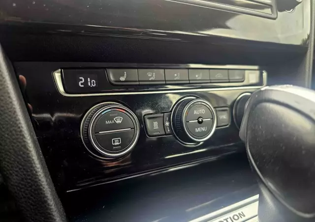 VOLKSWAGEN Passat Variant 2.0 TDI SCR 4Motion DSG Highline