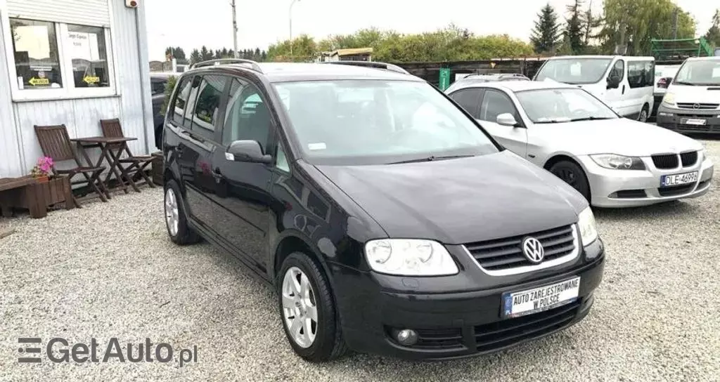 VOLKSWAGEN Touran 