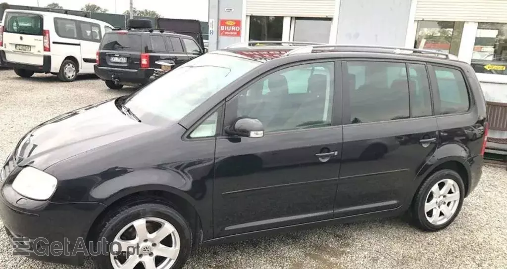 VOLKSWAGEN Touran 