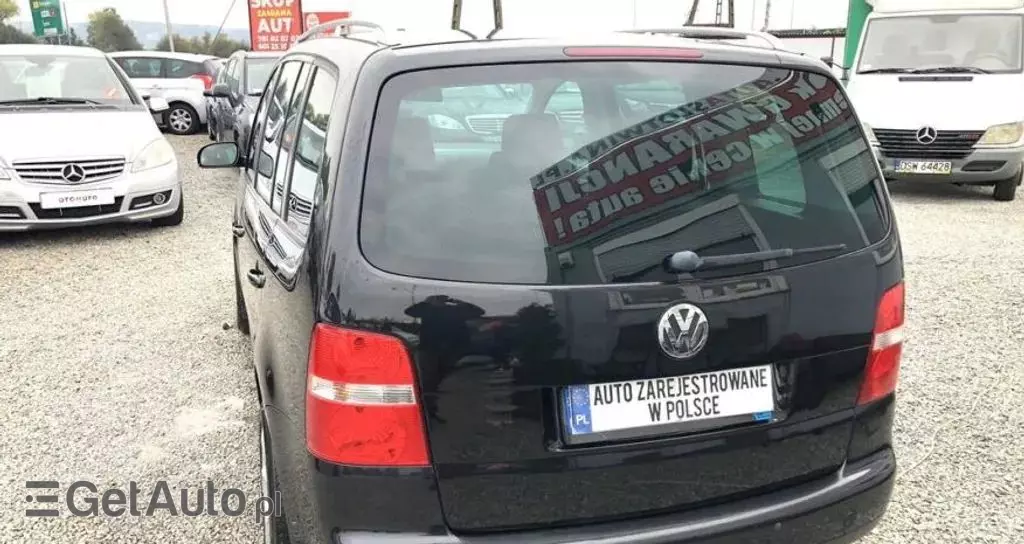 VOLKSWAGEN Touran 