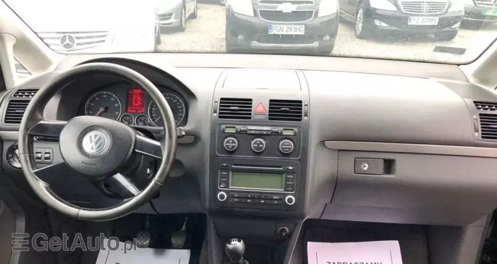 VOLKSWAGEN Touran 