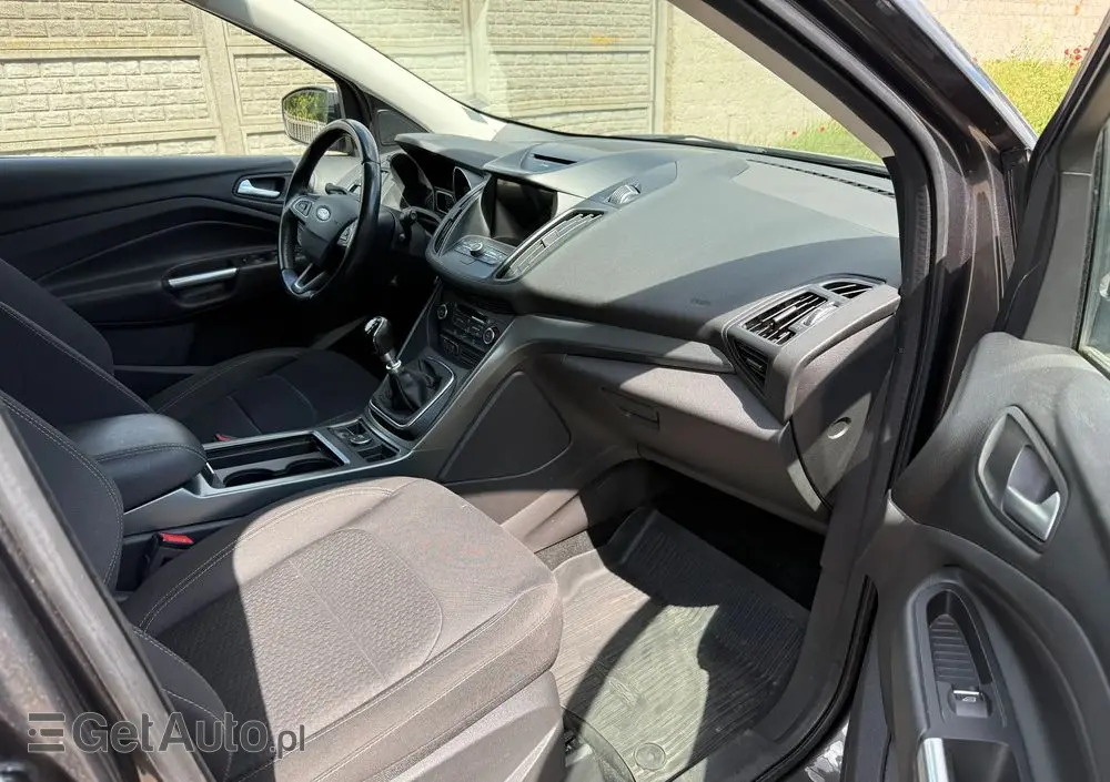 FORD Kuga 1.5 EcoBoost 2x4 Cool & Connect