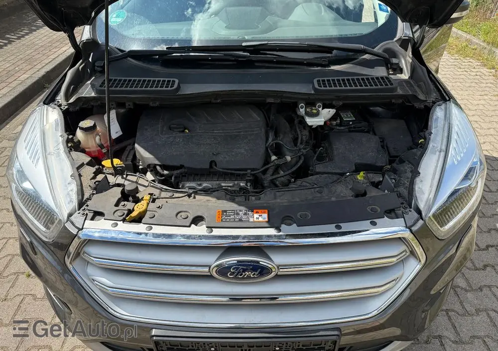 FORD Kuga 1.5 EcoBoost 2x4 Cool & Connect