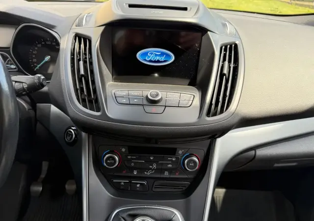 FORD Kuga 1.5 EcoBoost 2x4 Cool & Connect