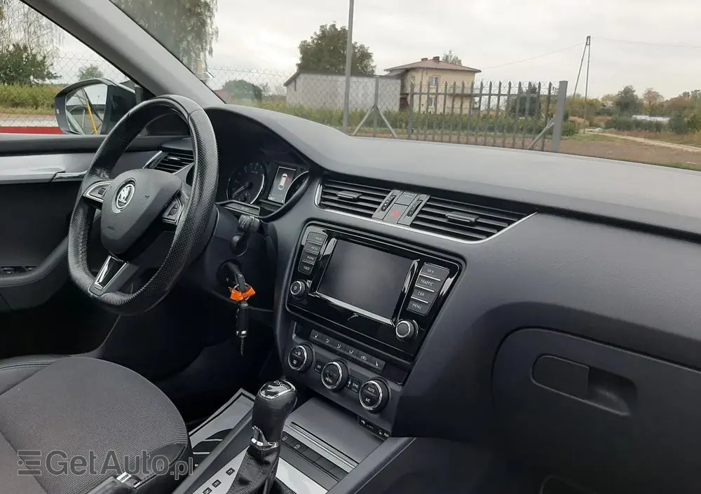 SKODA Octavia Combi 1.6 TDI Green tec DSG Solution