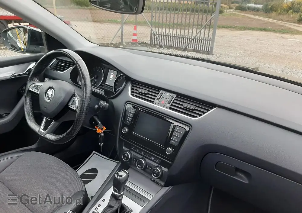 SKODA Octavia Combi 1.6 TDI Green tec DSG Solution