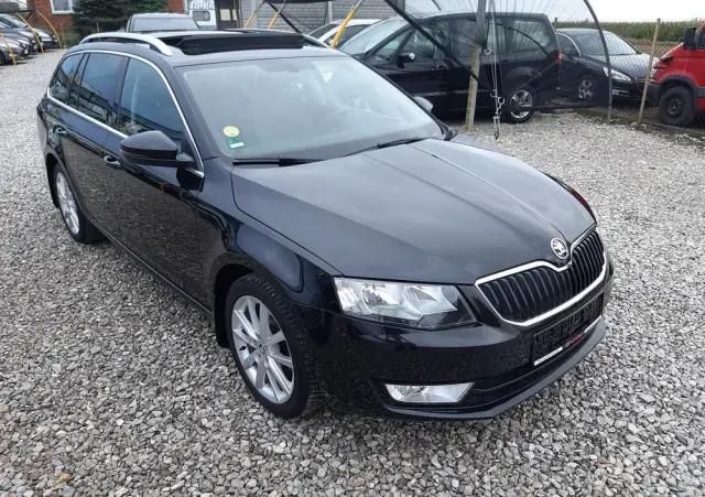 SKODA Octavia Combi 1.6 TDI Green tec DSG Solution