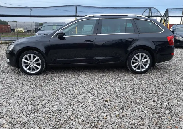 SKODA Octavia Combi 1.6 TDI Green tec DSG Solution