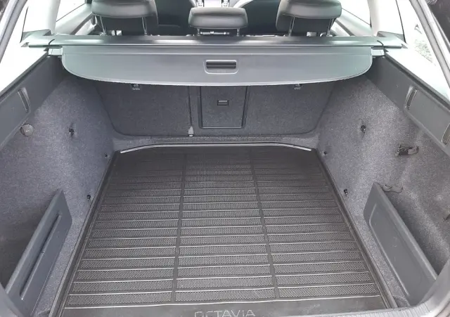 SKODA Octavia Combi 1.6 TDI Green tec DSG Solution