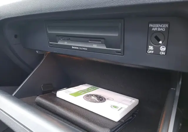 SKODA Octavia Combi 1.6 TDI Green tec DSG Solution