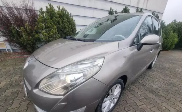 RENAULT Scenic 
