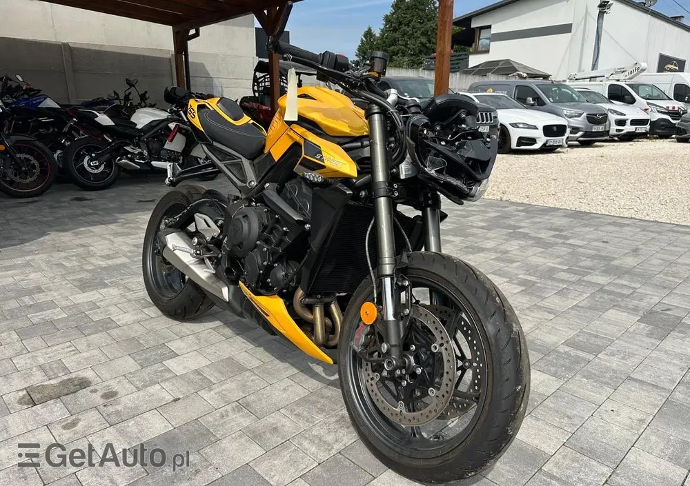 TRIUMPH Street Triple 
