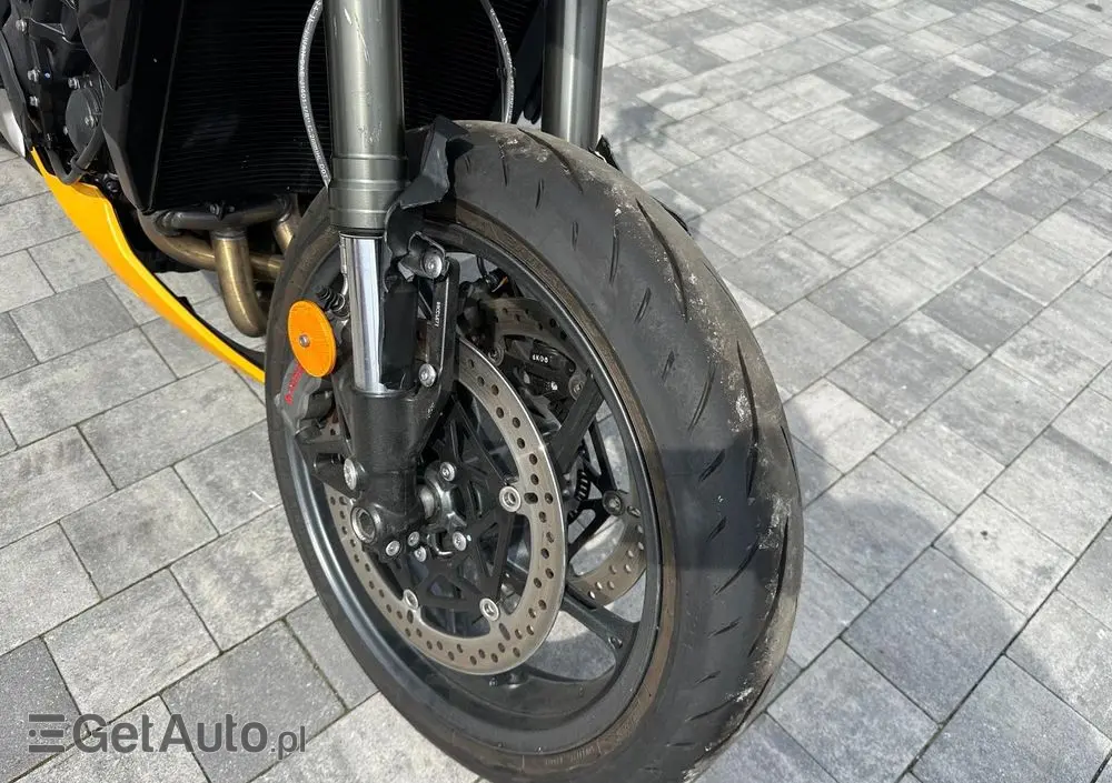 TRIUMPH Street Triple 