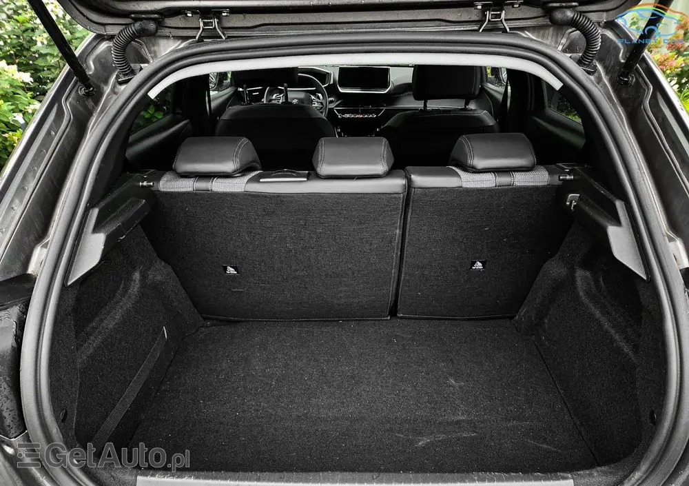 PEUGEOT 208 PureTech 100 EAT8 Active Pack