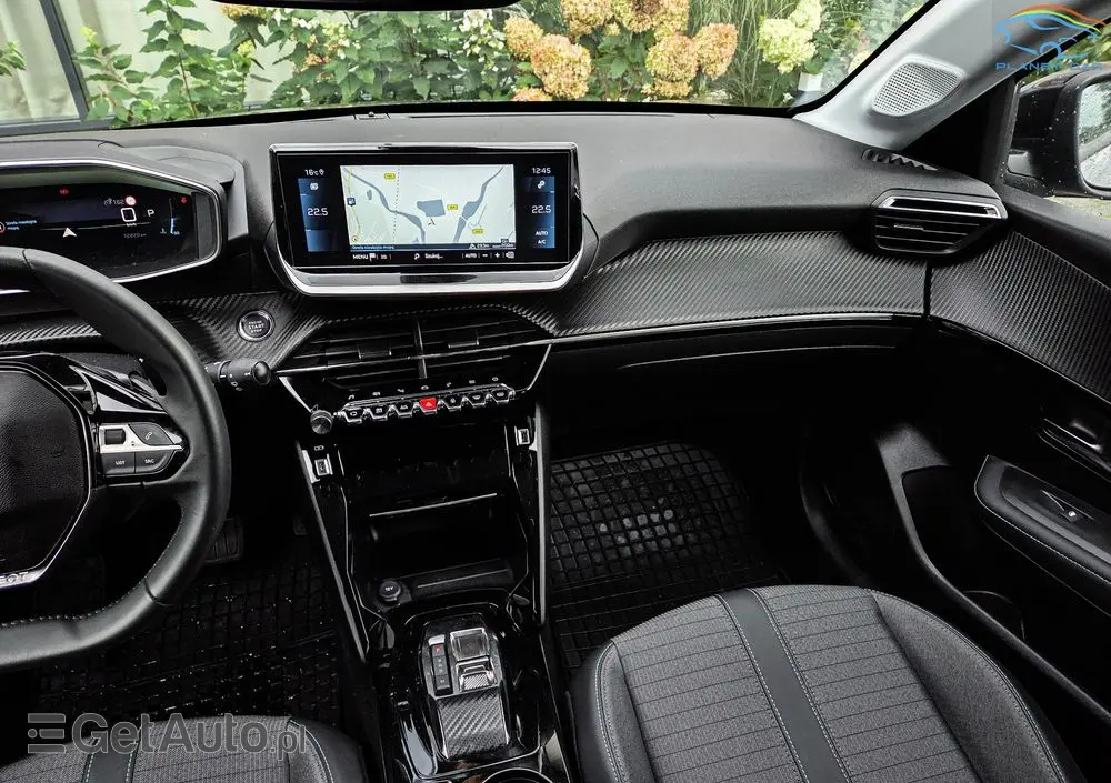 PEUGEOT 208 PureTech 100 EAT8 Active Pack