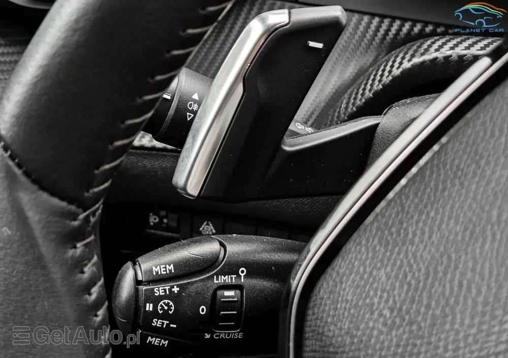 PEUGEOT 208 PureTech 100 EAT8 Active Pack