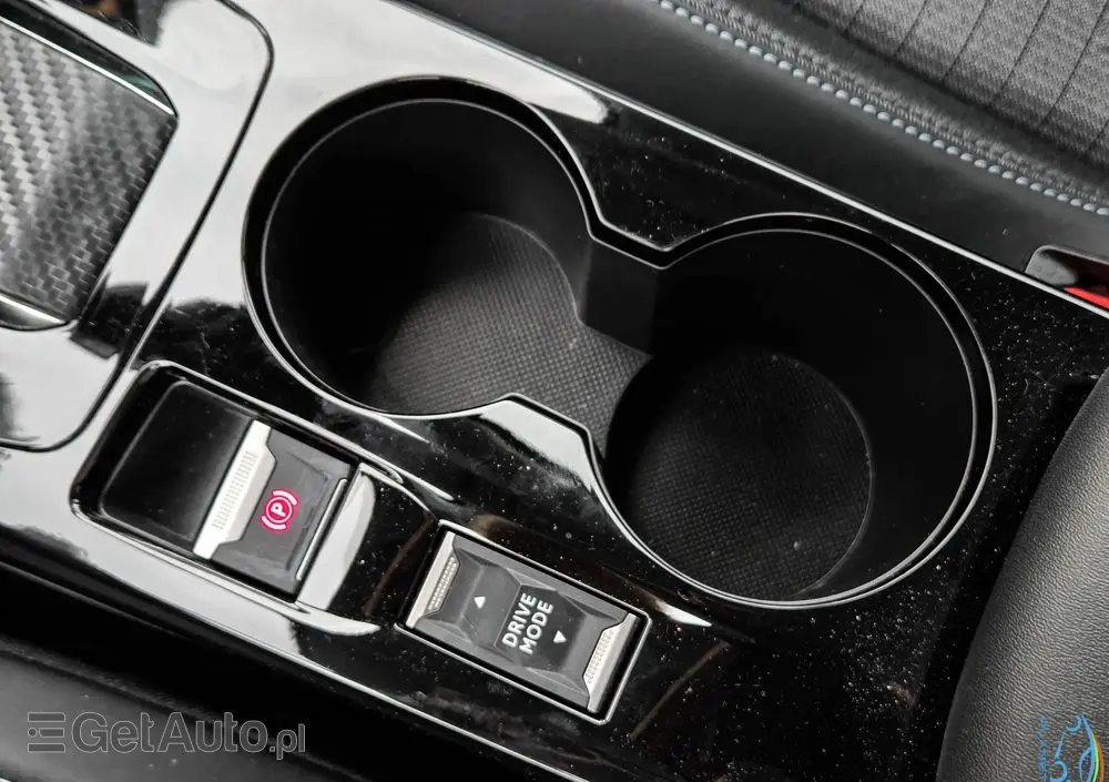 PEUGEOT 208 PureTech 100 EAT8 Active Pack