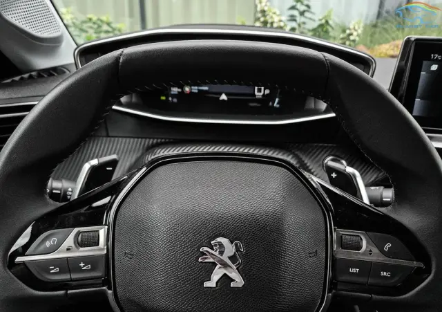 PEUGEOT 208 PureTech 100 EAT8 Active Pack