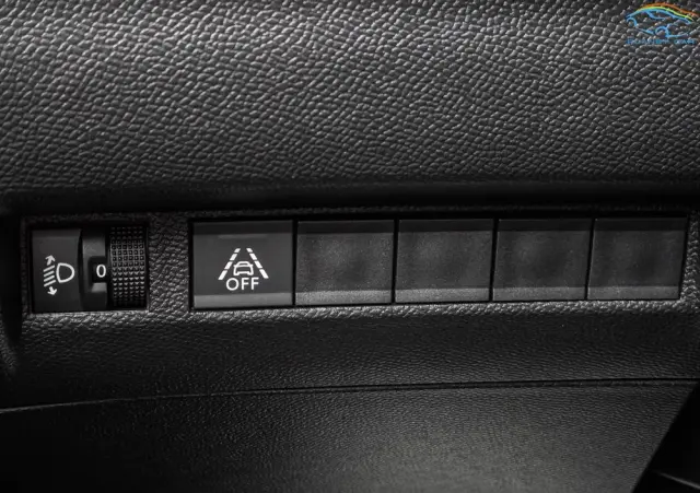 PEUGEOT 208 PureTech 100 EAT8 Active Pack