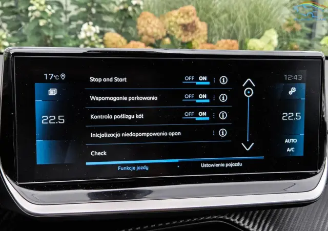 PEUGEOT 208 PureTech 100 EAT8 Active Pack