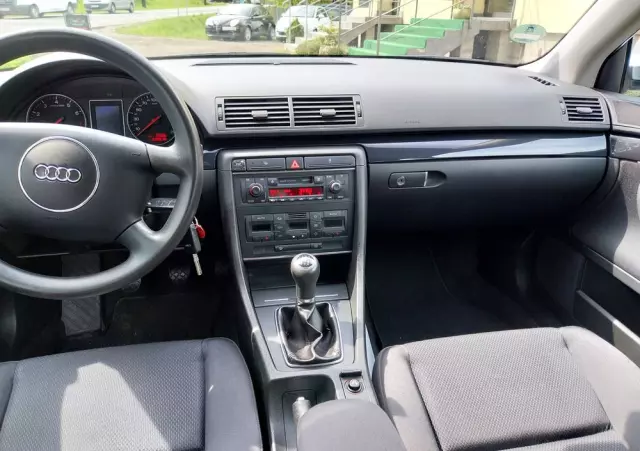 AUDI A4 Avant 2.0