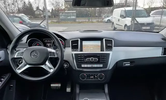 MERCEDES-BENZ Klasa M 