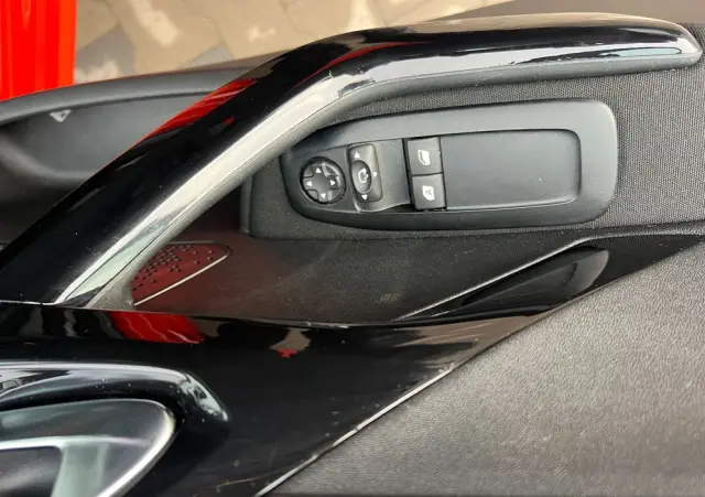 PEUGEOT 208 PureTech 110 Stop & Start EAT6 Allure