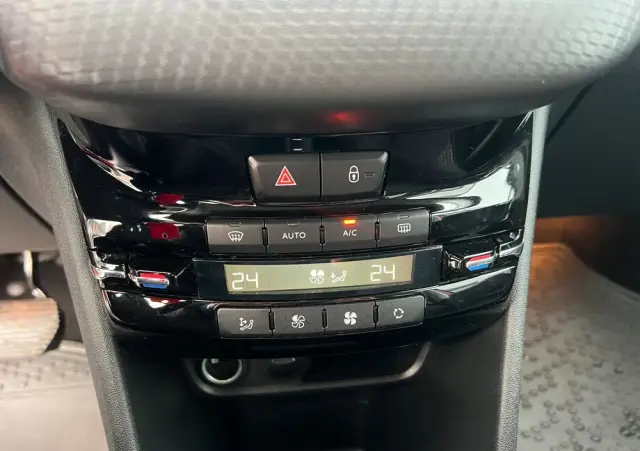 PEUGEOT 208 PureTech 110 Stop & Start EAT6 Allure