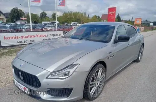 MASERATI Quattroporte 