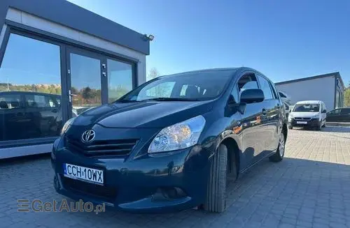 TOYOTA Verso 