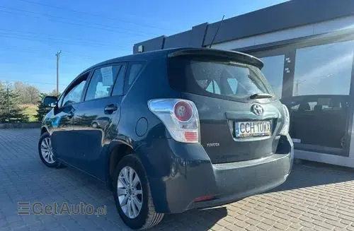 TOYOTA Verso 