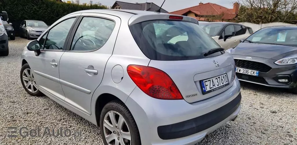 PEUGEOT 207 