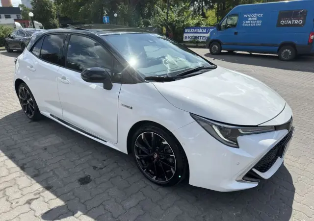 TOYOTA Corolla 2.0 Hybrid GR Sport