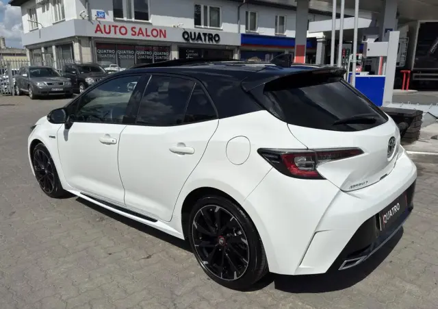 TOYOTA Corolla 2.0 Hybrid GR Sport
