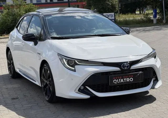 TOYOTA Corolla 2.0 Hybrid GR Sport