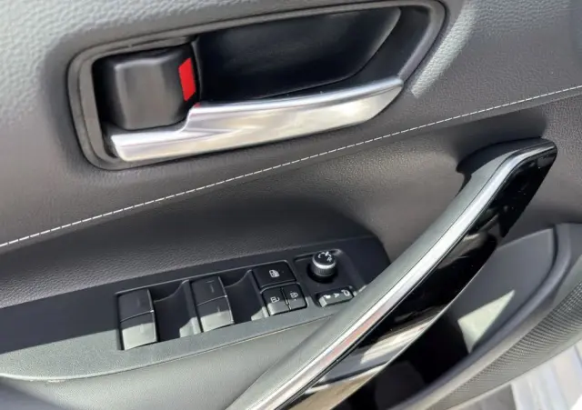 TOYOTA Corolla 2.0 Hybrid GR Sport